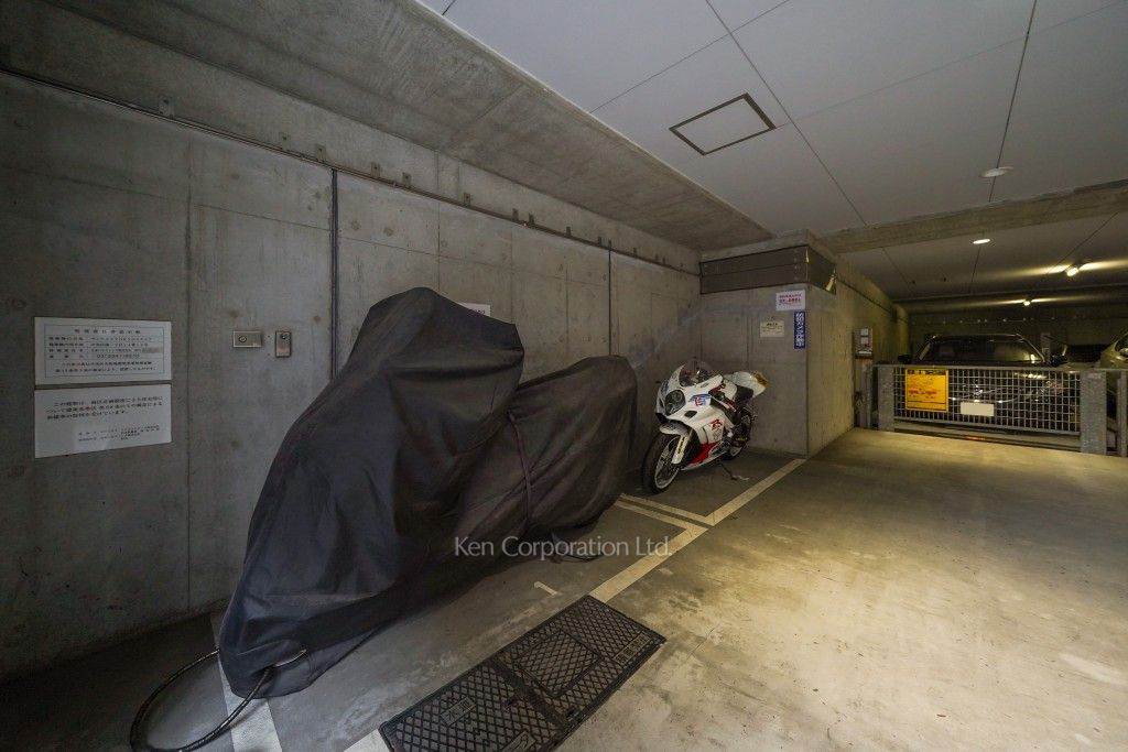  バイク置き場