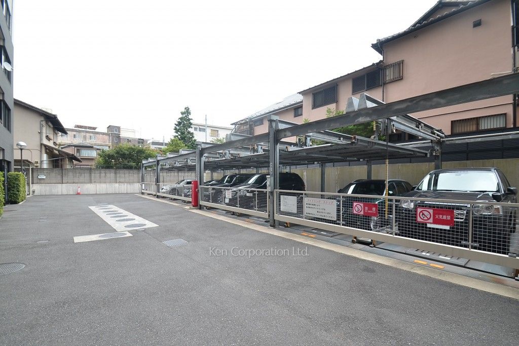 ルネ神楽坂の写真 駐車場