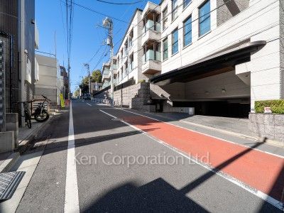 サンウッド松濤の写真 前面道路