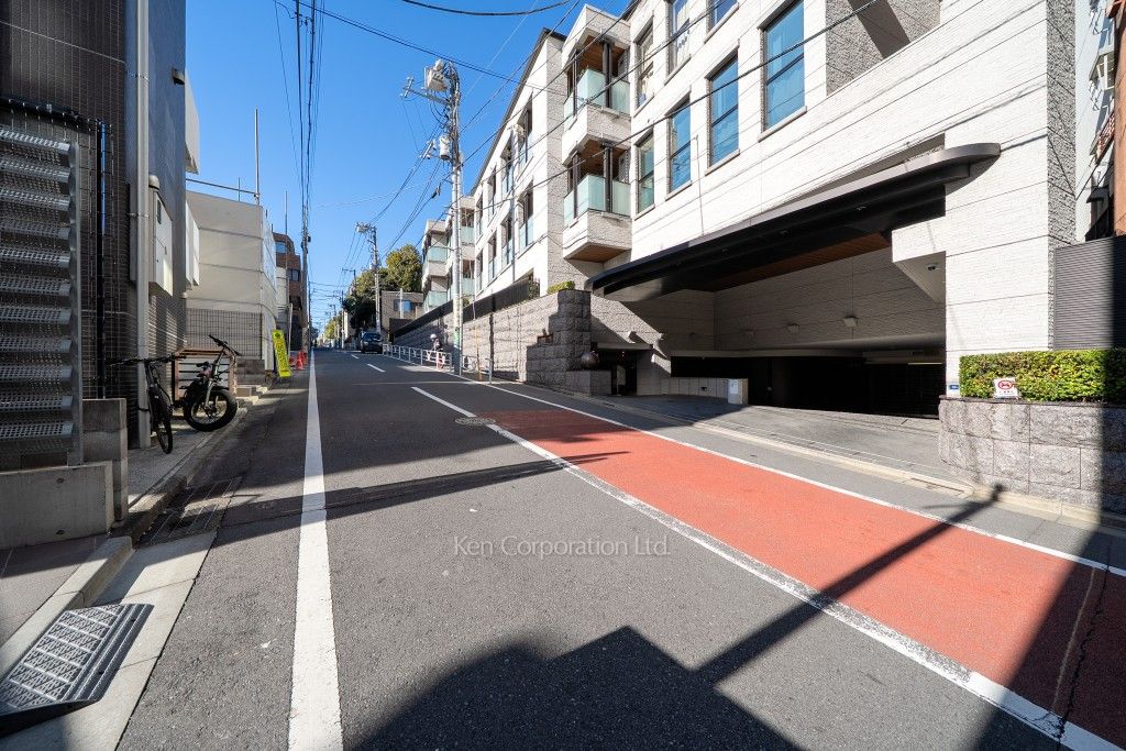 サンウッド松濤の写真 前面道路