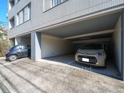 グランドメゾン都立大学の写真 駐車場