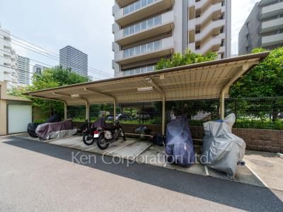  バイク置き場