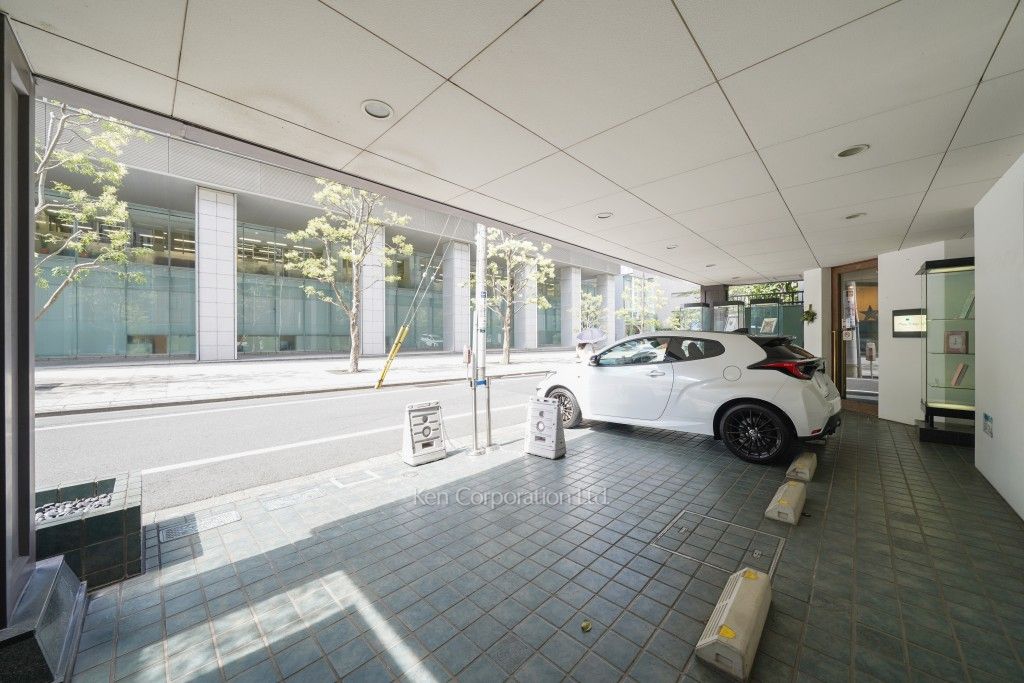 番町WESTの写真 駐車場