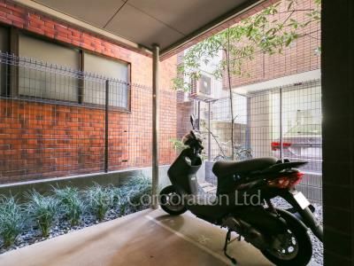  バイク置き場