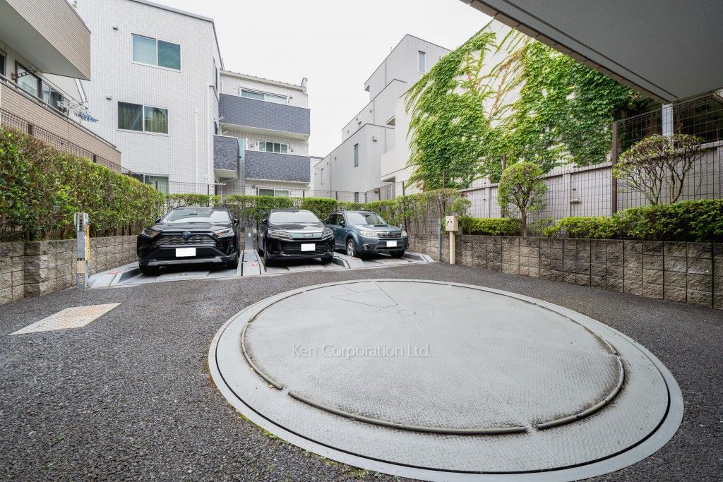 グラーサ学芸大学の写真 駐車場
