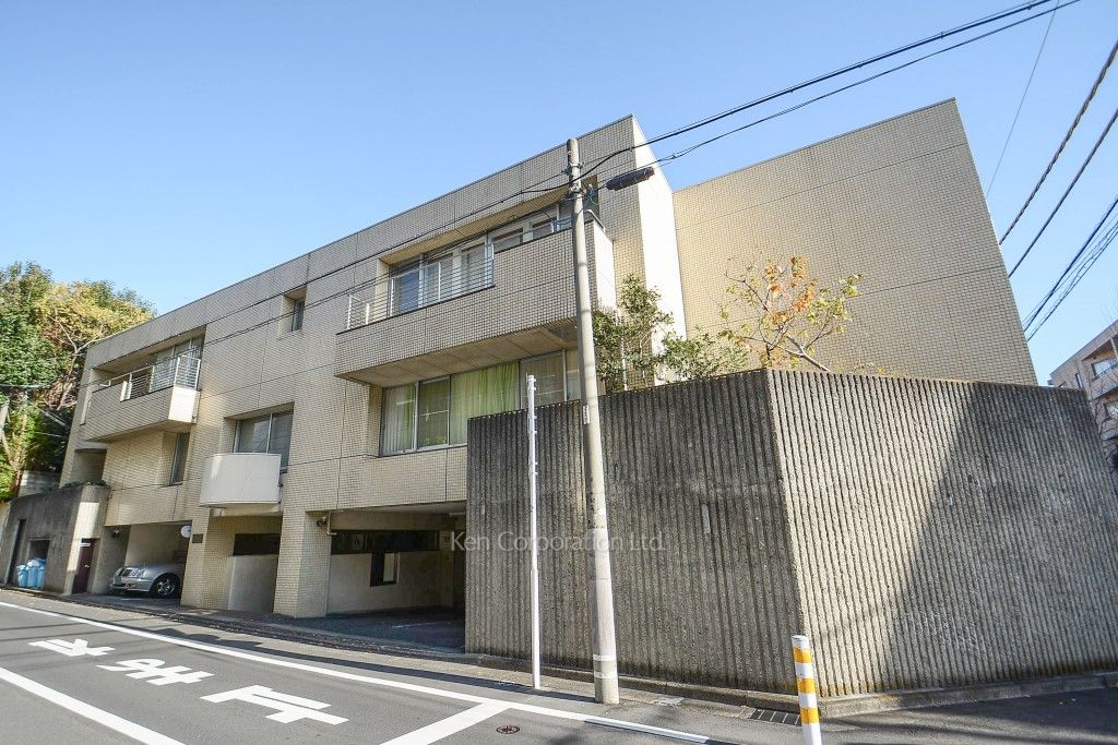 イースタンホームズ南平台の写真  外観ひき