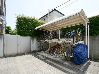 ラアルクス鷹番の写真 駐輪場