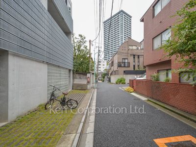 barresの写真 前面道路