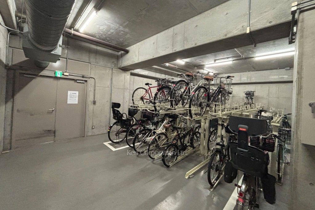 東新宿レジデンシャルタワーの写真 駐輪場