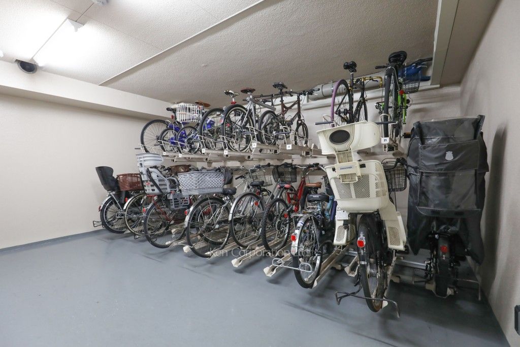  駐輪場