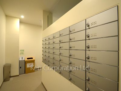 イニシアイオ西麻布の写真 郵便受け・宅配ボックス