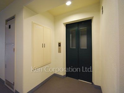 ユニフォート目黒中町の写真 共用廊下
