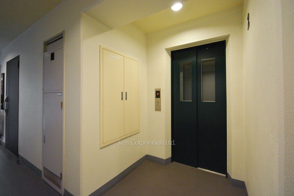 ユニフォート目黒中町の写真 共用廊下