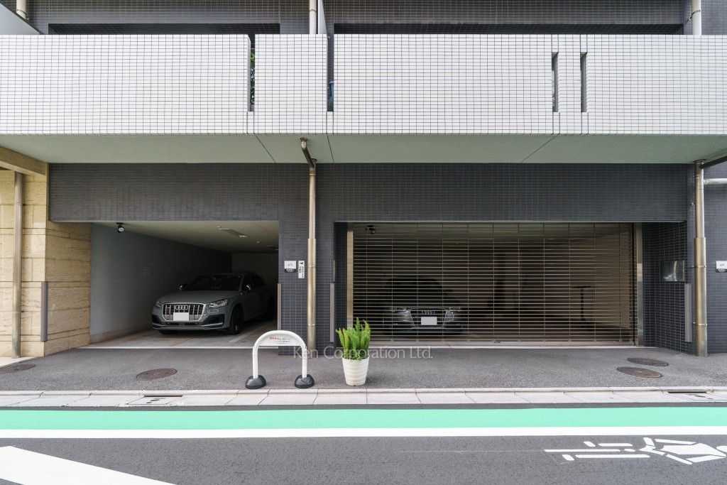 ノーブル代々木上原の写真 駐車場