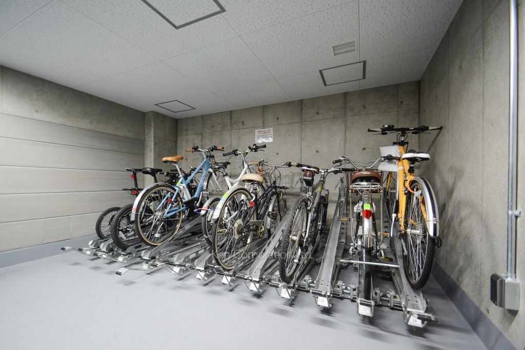 プラウド代官山の写真 駐輪場