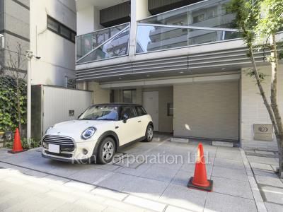 ライオンズアイル赤坂の写真 駐車場