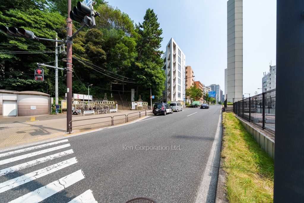 カーサブリランテ代々木公園の写真 前面道路