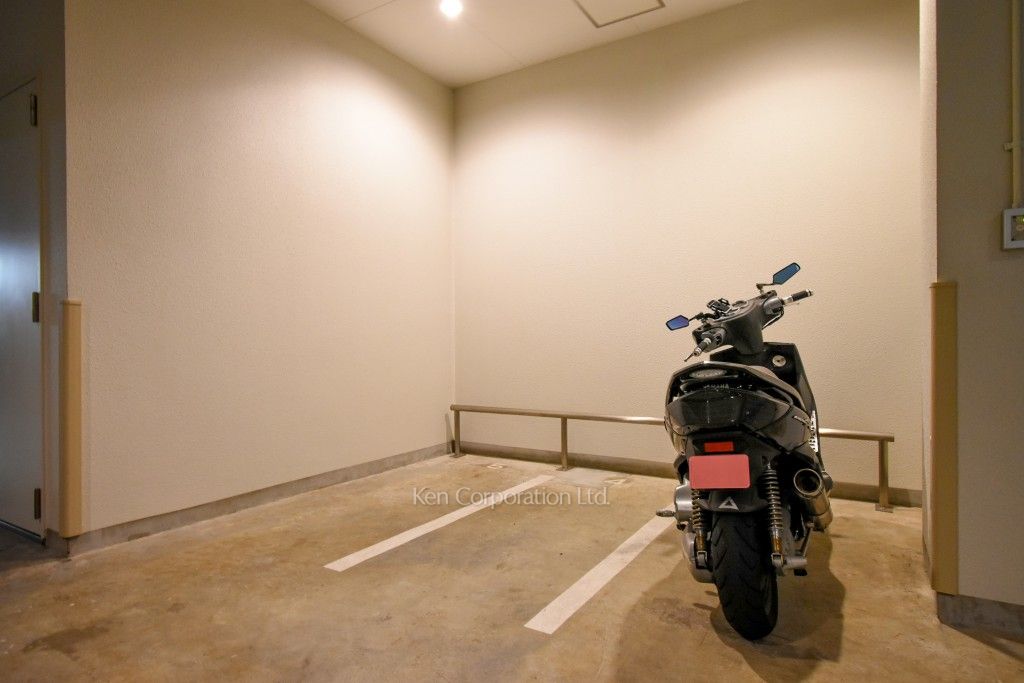  バイク置き場