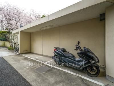 グランスイート白金高輪の写真 バイク置き場
