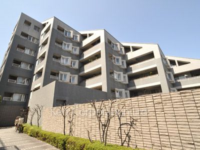 目黒大塚山ローレルコートの写真 外観ひき