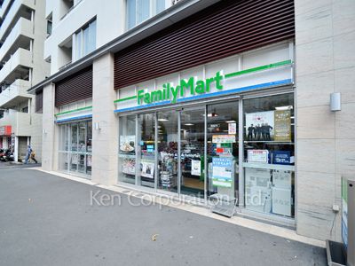 クレヴィア中目黒の写真 ファミリーマート