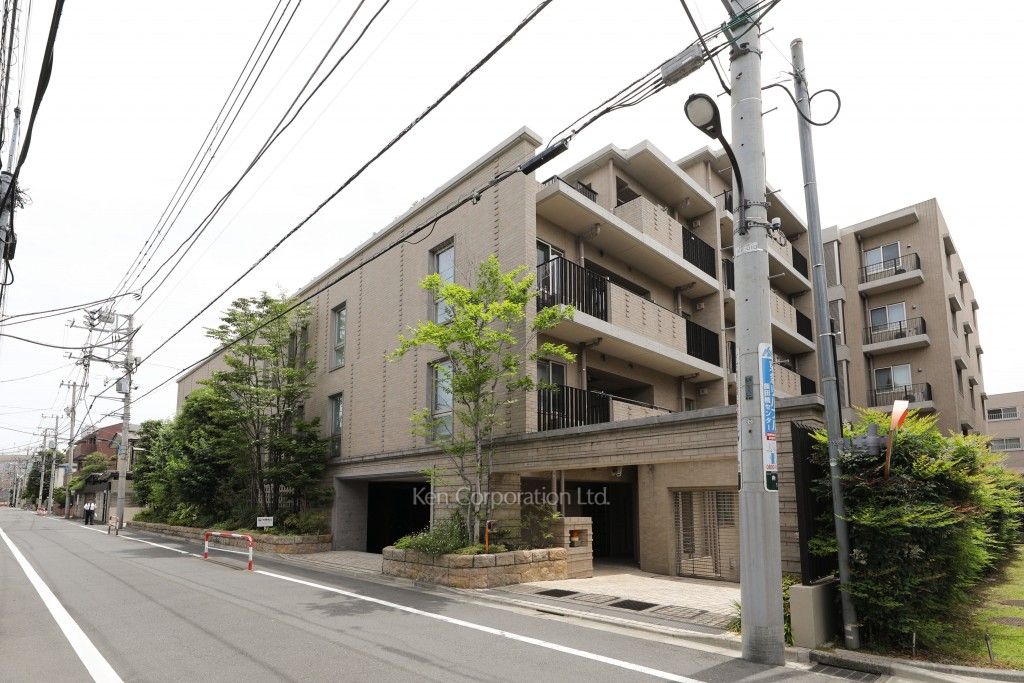 プラウド市ヶ谷南町の写真 外観ひき
