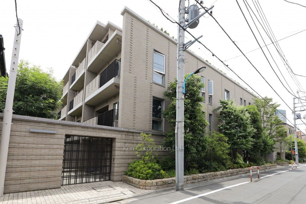 プラウド市ヶ谷南町の写真 外観ひき