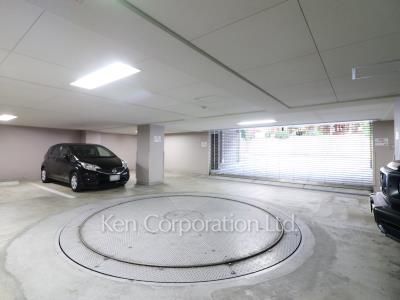 南青山ドミシルの写真 駐車場