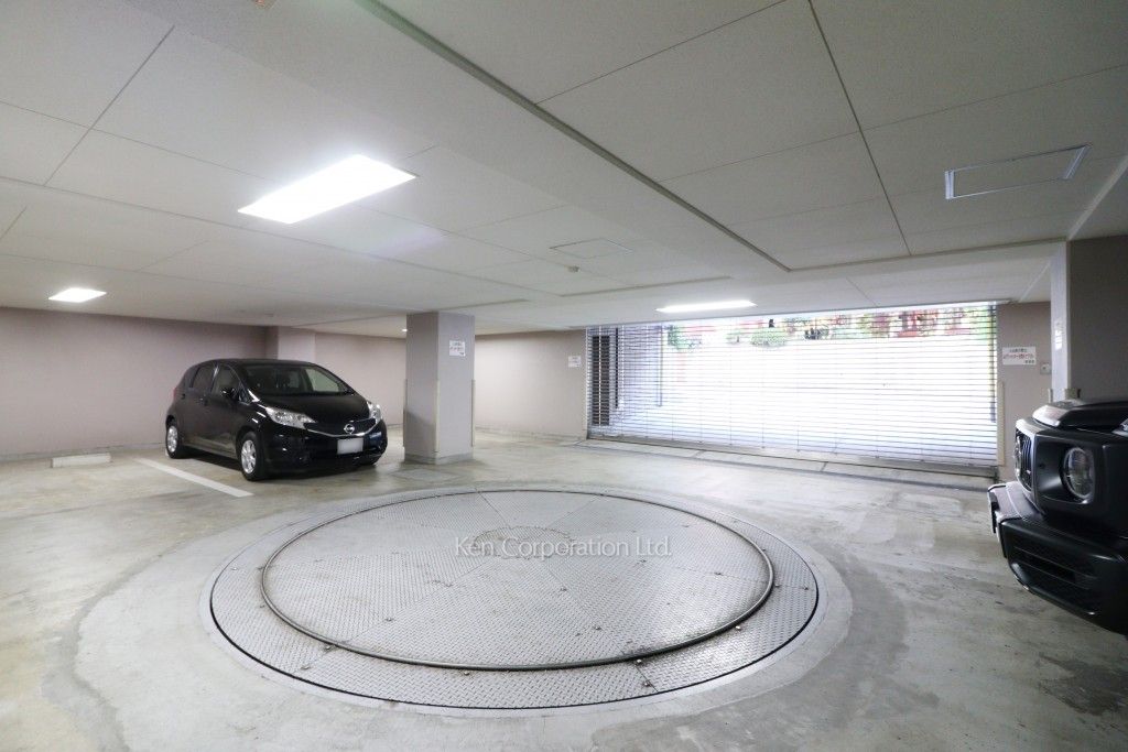 南青山ドミシルの写真 駐車場