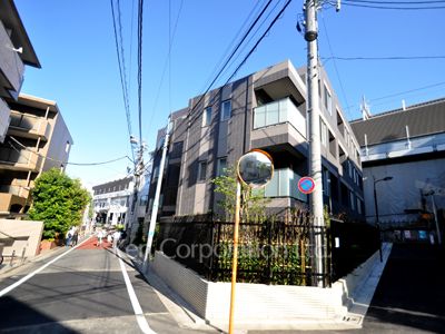 ルジェンテ代々木上原の写真 外観ひき