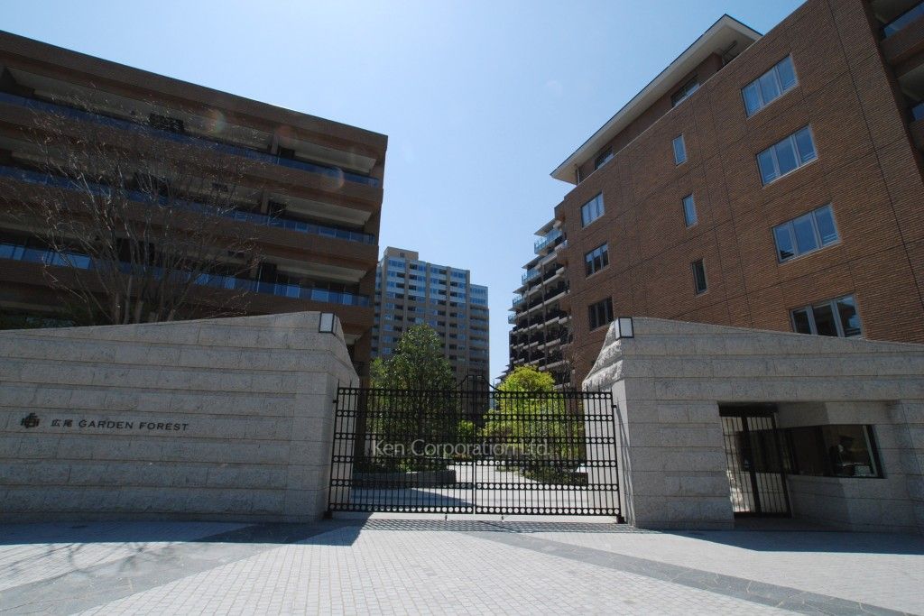 広尾ガーデンフォレストの写真  外観ひき