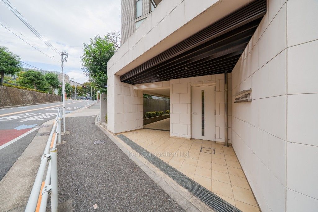 オープンレジデンシア六本木美術館前の写真 外観より