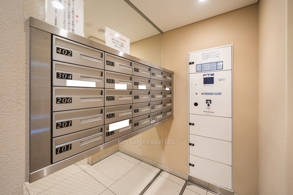 西麻布ホームズの写真 郵便受け・宅配ボックス