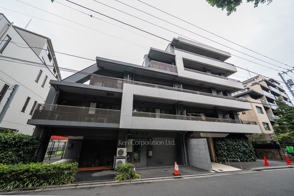 西麻布ホームズの写真 外観ひき