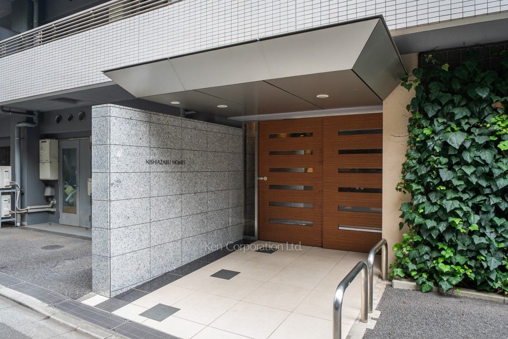 西麻布ホームズの写真 外観より