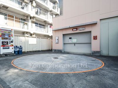 ドゥーエ幡ヶ谷の写真 駐車場