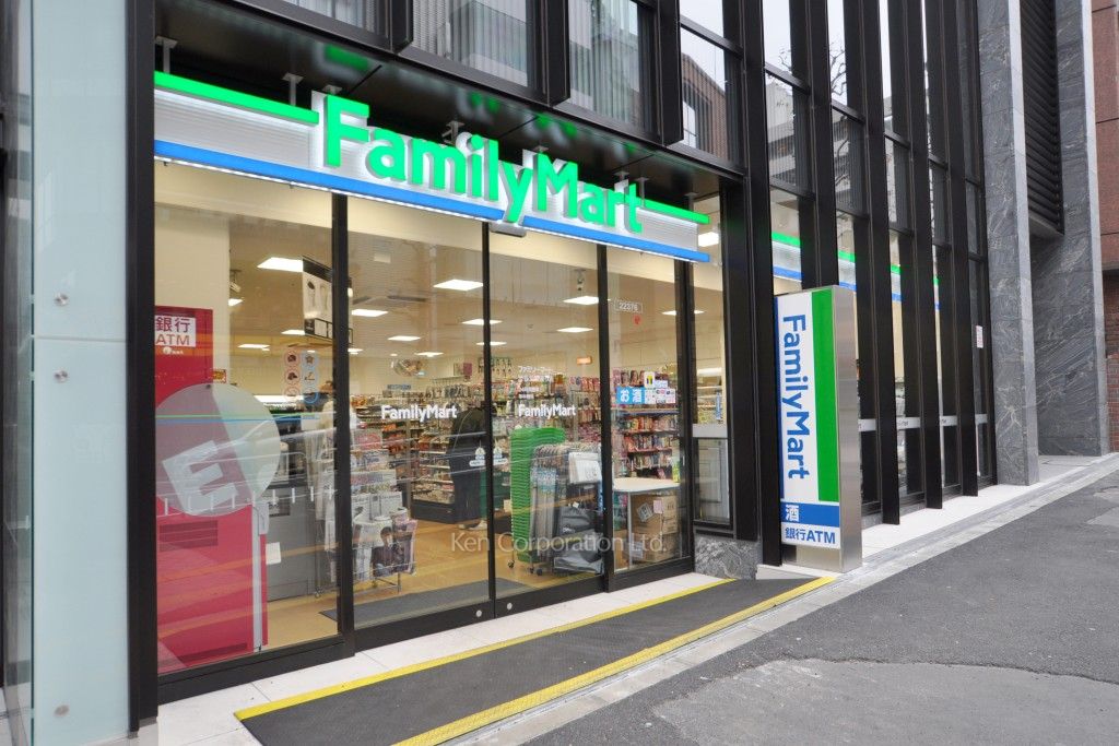 アトラス渋谷公園通りの写真 ファミリーマート