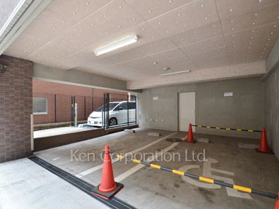 ドゥーエ新川の写真 駐車場