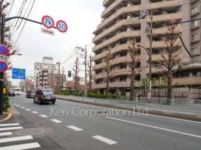 ファミール八雲の写真 前面道路