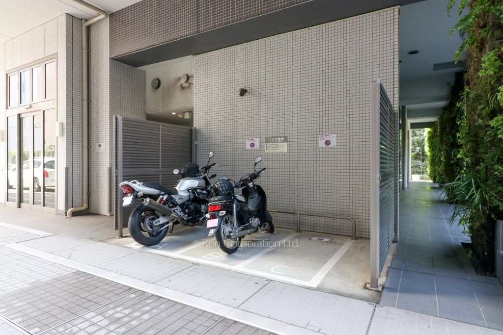  バイク置き場