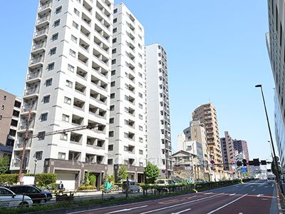 クリオ戸越銀座弐番館の写真 前面道路