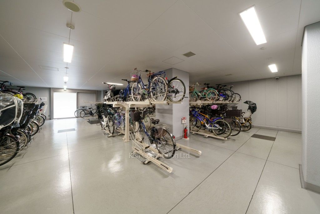  駐輪場