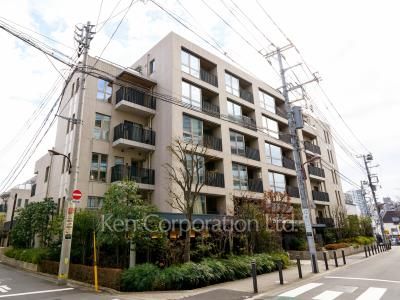 プラウド市谷仲之町ヒルトップの写真 外観ひき