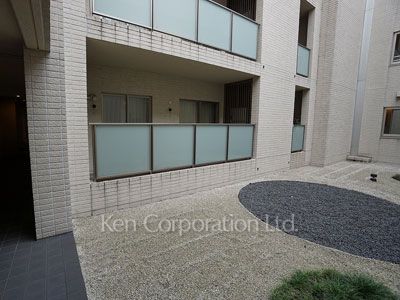 アリュールゼームス坂の写真 中庭・植栽