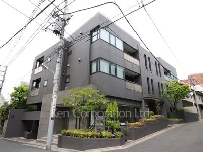 Eighteen Minami-Aoyamaの写真 外観ひき