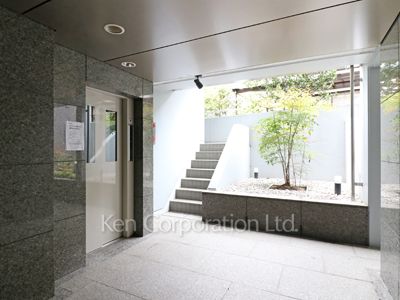 Eighteen Minami-Aoyamaの写真 エントランス