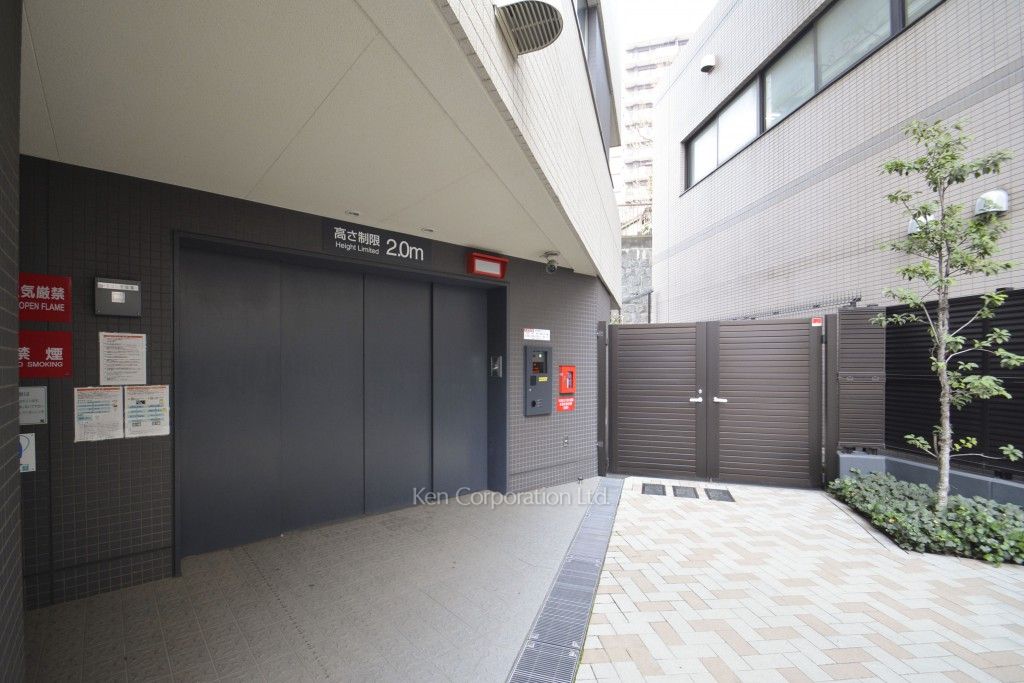 プラウド市谷柳町の写真 駐車場