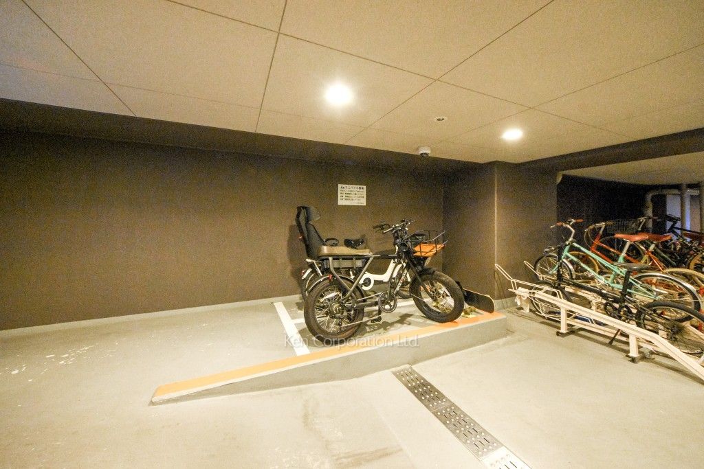  バイク置き場