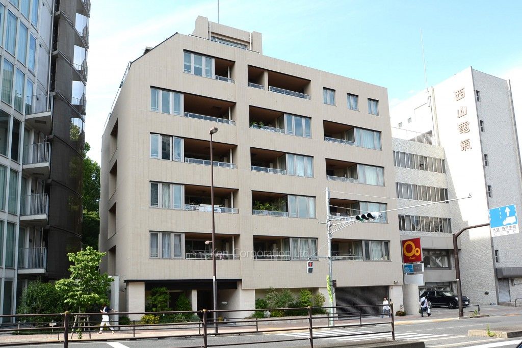 クラッシィハウス白金の写真 外観ひき