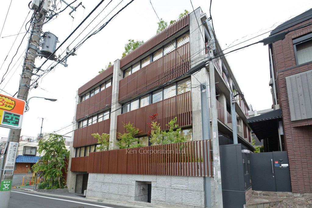AURA表参道の写真 外観ひき